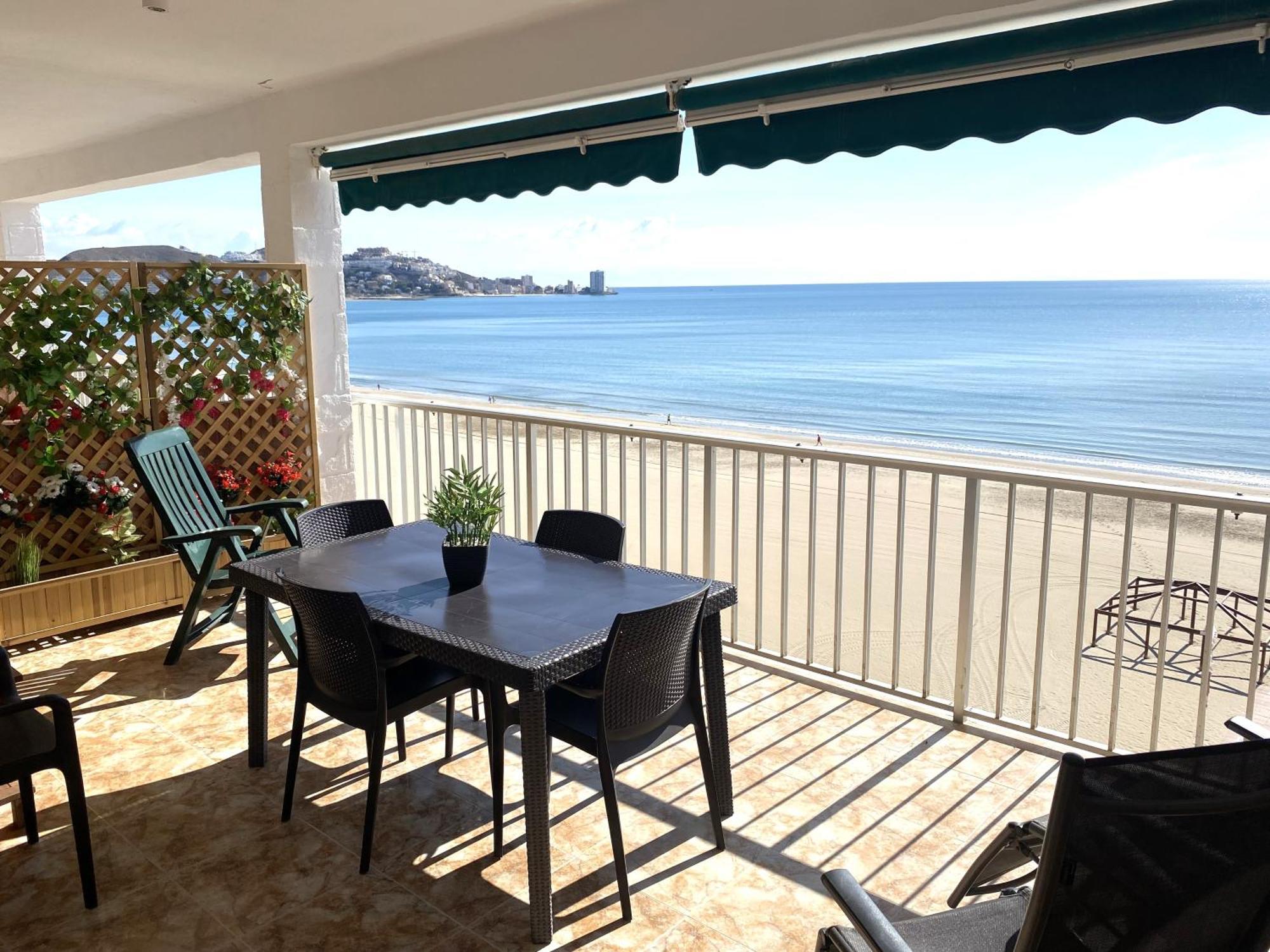 Beachfront And Renovated Apartment Cullera Esterno foto